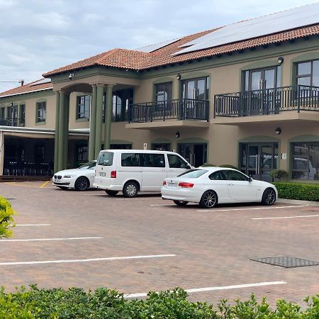Royal Hotel Polokwane Extérieur photo