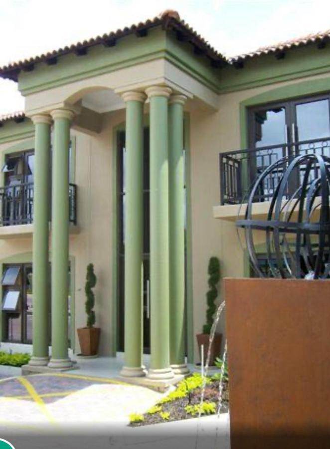 Royal Hotel Polokwane Extérieur photo