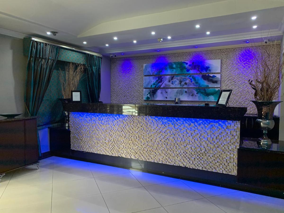 Royal Hotel Polokwane Extérieur photo
