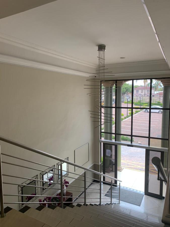 Royal Hotel Polokwane Extérieur photo