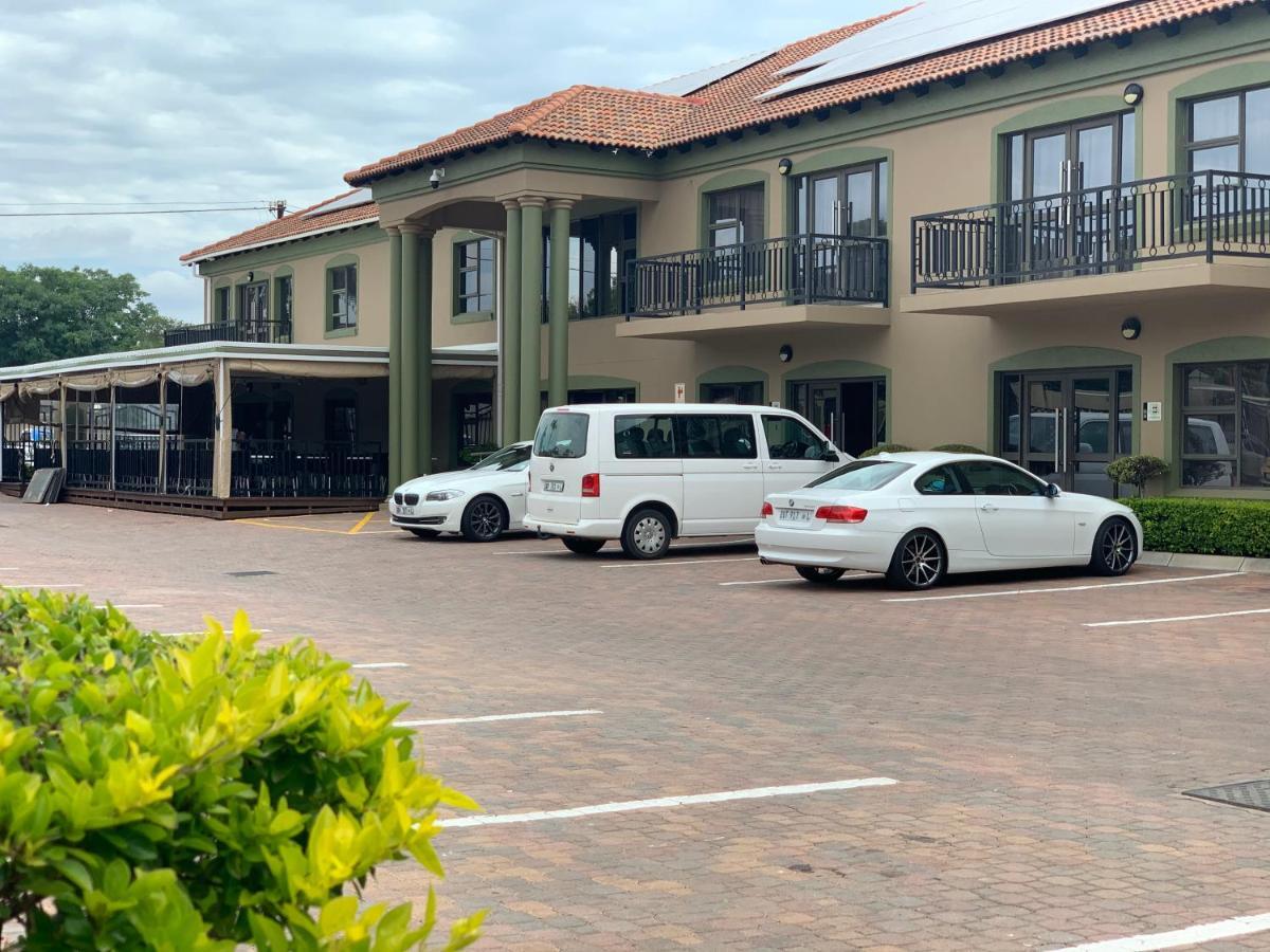 Royal Hotel Polokwane Extérieur photo