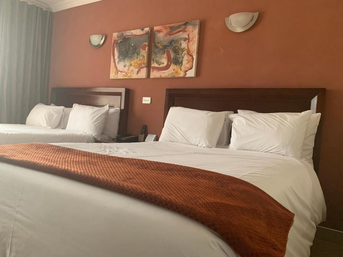 Royal Hotel Polokwane Extérieur photo