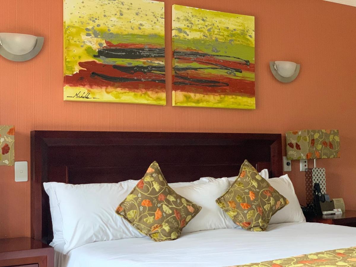 Royal Hotel Polokwane Extérieur photo