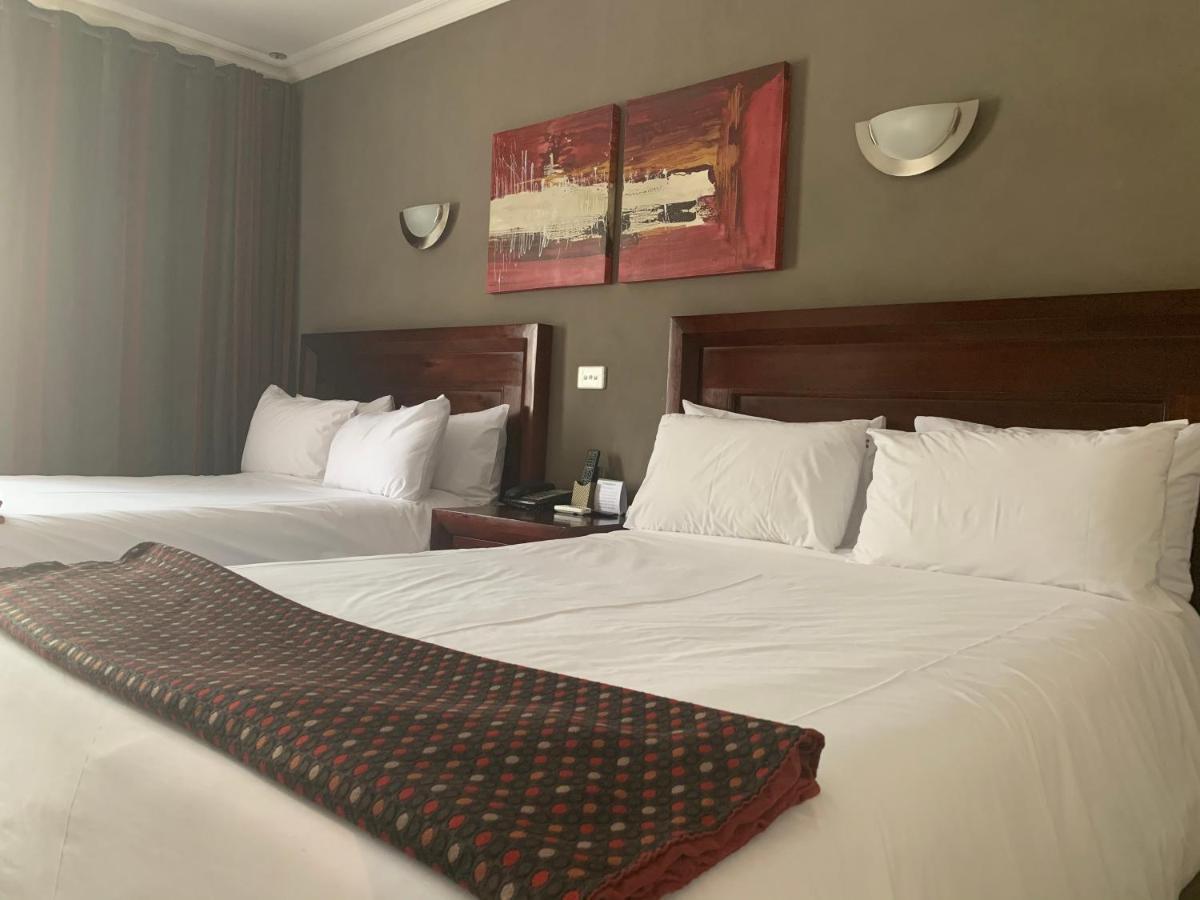 Royal Hotel Polokwane Extérieur photo